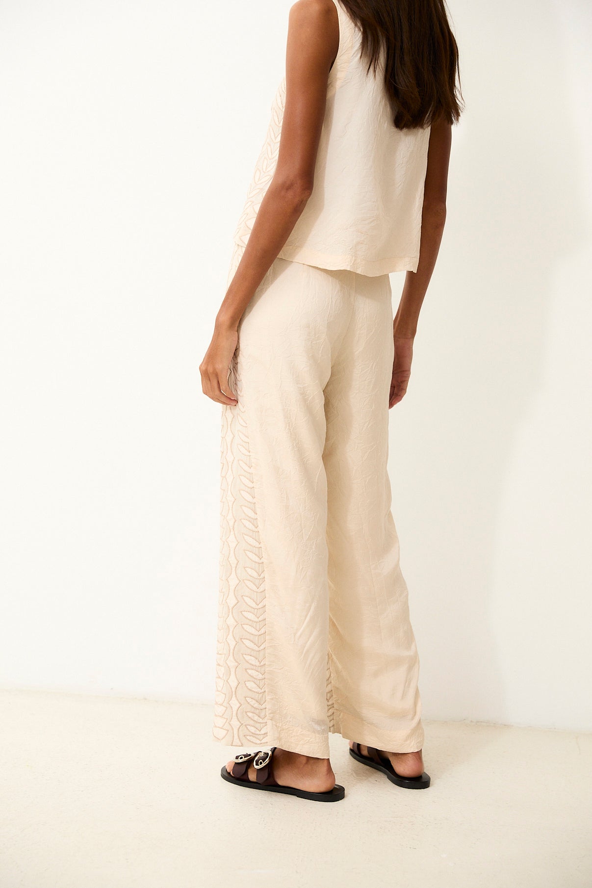 LOUISE | Ecru Cotton Top with Hand Embroidery