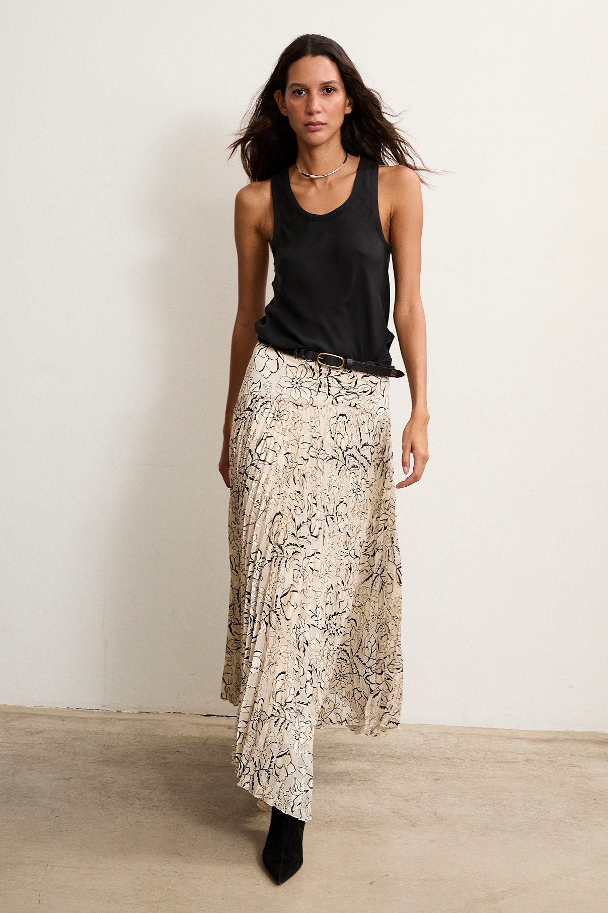 NICHOLASSA | Falda plisada con estampado floral