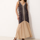 HELEN | Vestido midi bordado a mano en algodón con lazo removible