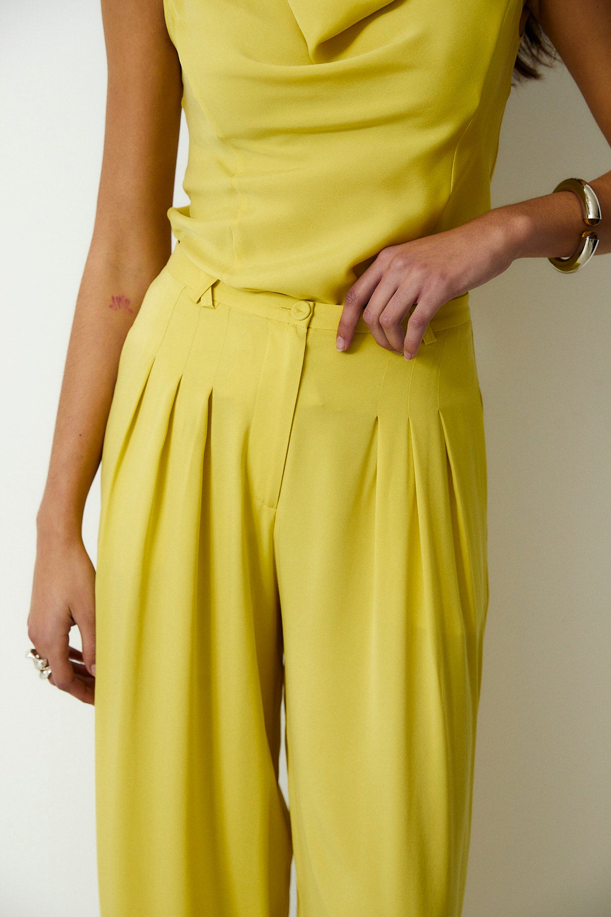 LEOPOLDA | 100% Silk Yellow Top