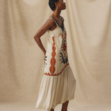 HELEN | Vestido midi de talle bajo con bordados de algodón y lino color crudo
