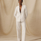 BROOKE | Blazer de lino y algodón estructurado con rayas sutiles en color crudo