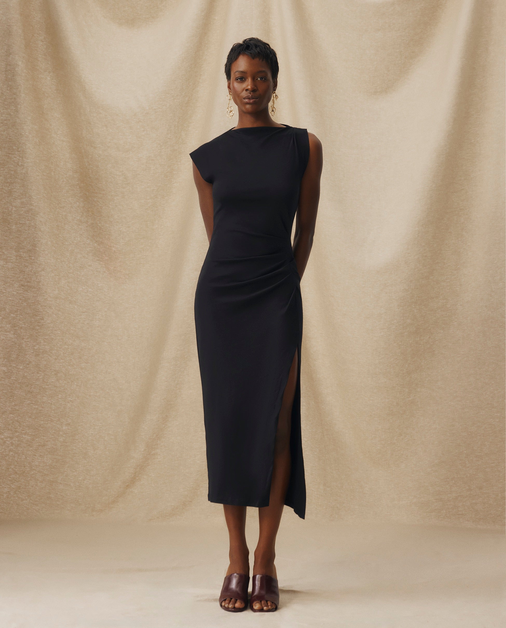 ALLIE | Black Ruched Fitted Cotton Midi Dress MAKSU ALLIE | Black Ruched Fitted Cotton Midi Dress MAKSU