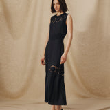 PAMPITA | Vestido largo con detalle bordado negro