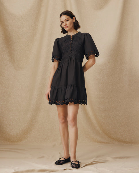 [GRAVER]★BLACK FLOWER SMILE EMBROIDERY SHORT PADDING SS25PDRS1238430-200_1_grande.