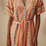 ANAKA | Túnica bordada en terracota con cinturón