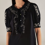 WENDY | Blusa negra de algodón con bordado