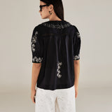 WENDY | Blusa negra de algodón con bordado