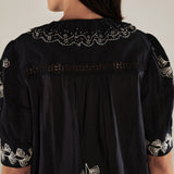 WENDY | Blusa negra de algodón con bordado