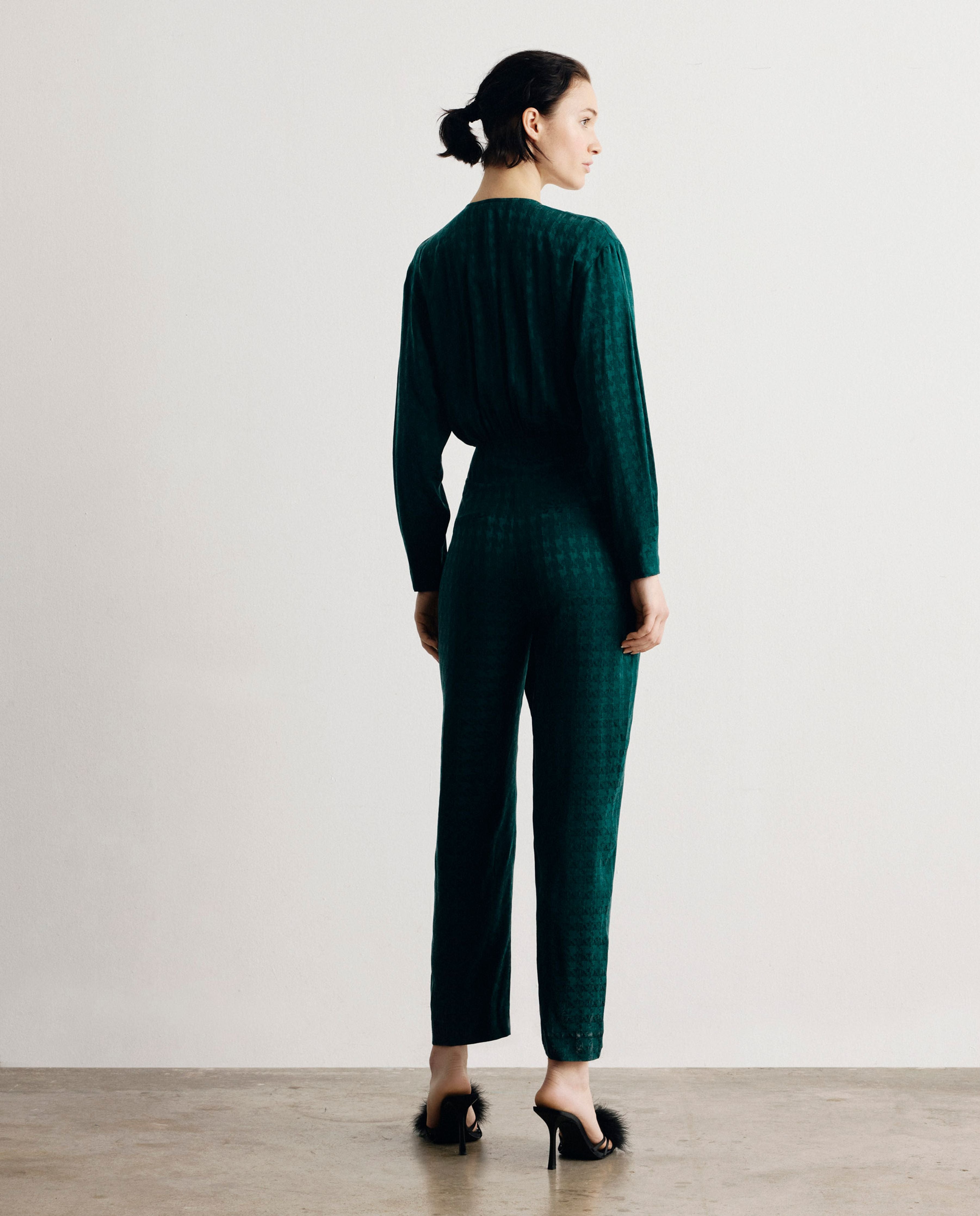FW23 P JUM 1832 486-225